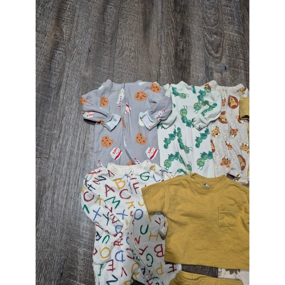 Old navy baby boy clothing lot size 0-3 months